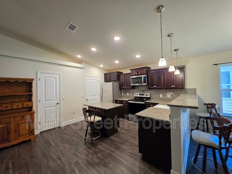 Pace House: 5165 Peach Drive