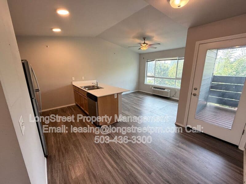 Keizer House: 3655 Pleasant View Dr NE
