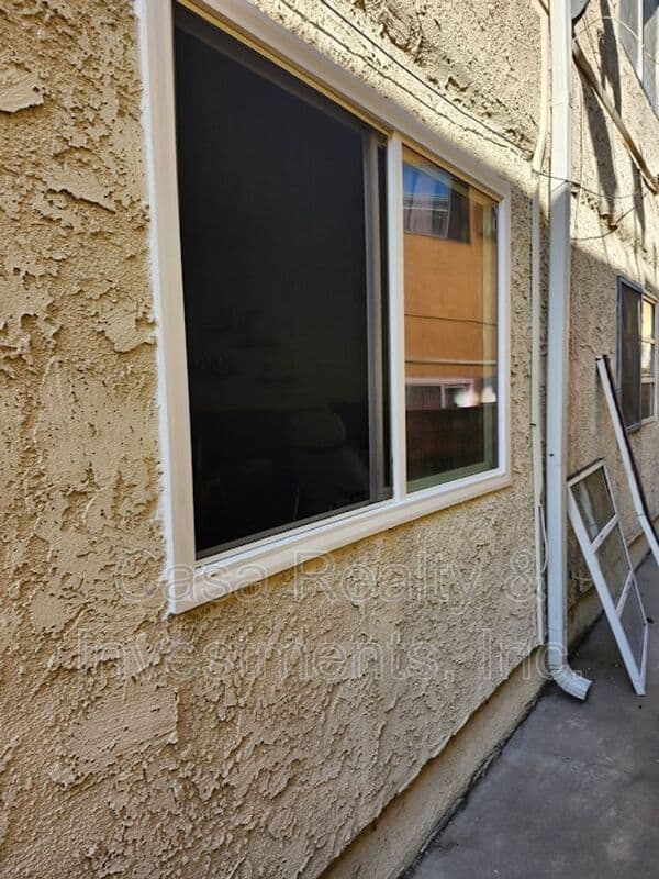 Panorama City House: 8800 Cedros Ave