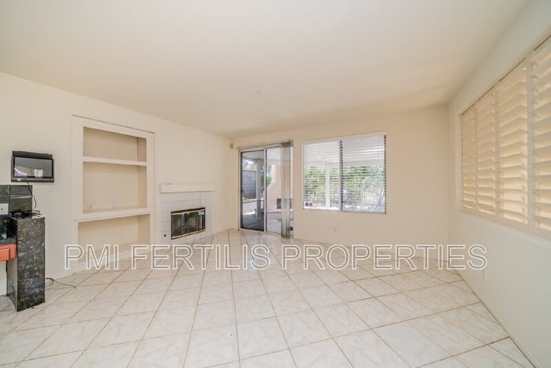 Fontana House: 5055 Saint Albert Dr