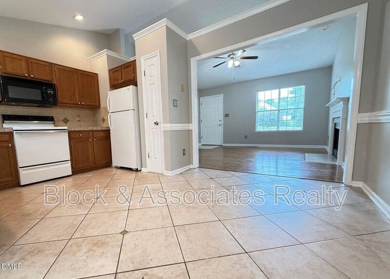 Wake Forest House: 610 E Jones Avenue