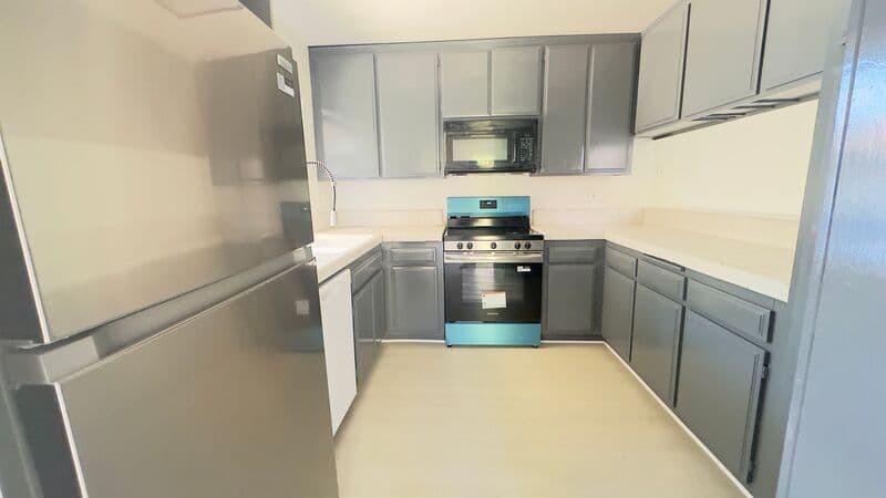 Glendora House: 906 Ashworth Pl