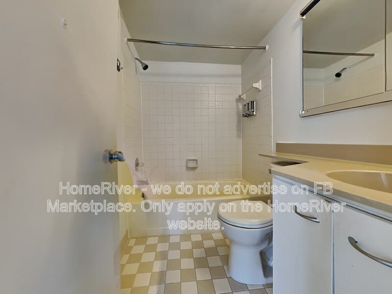 Washington Condo: 2440 16th St NW