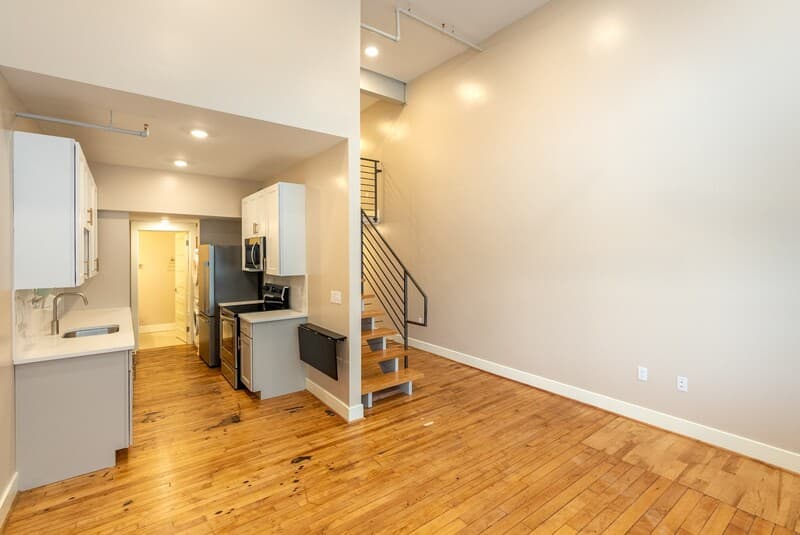 Harrisonburg Condo: 157-104 N. Main Street