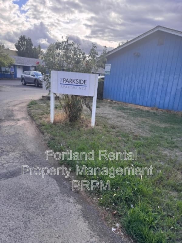 Hillsboro Condo: 883 Southeast 11th Avenue - 9