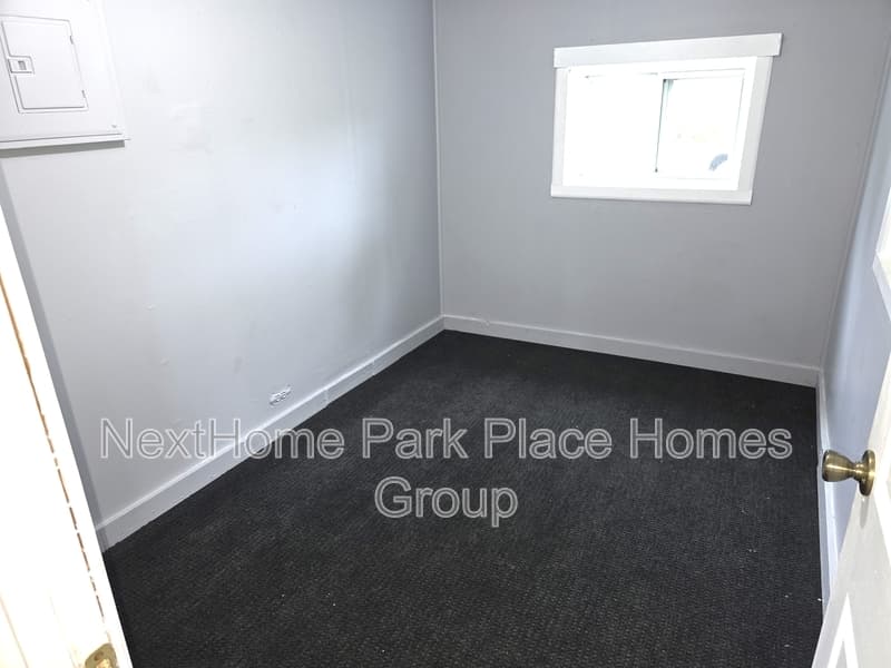 Clare House: 659 Prairie Street