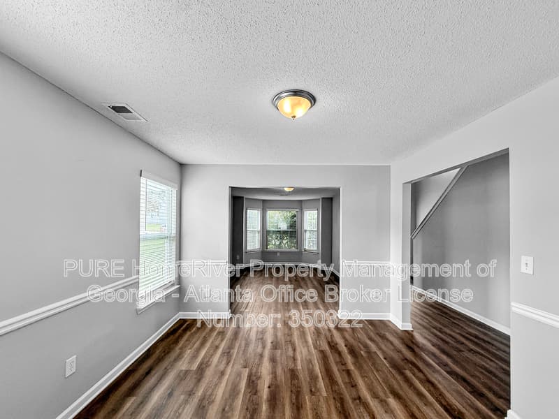 Locust Grove House: 131 Laughlin Dr