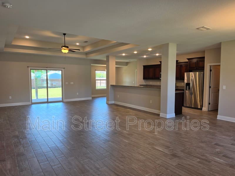 Milton House: 8839 Longmont Way
