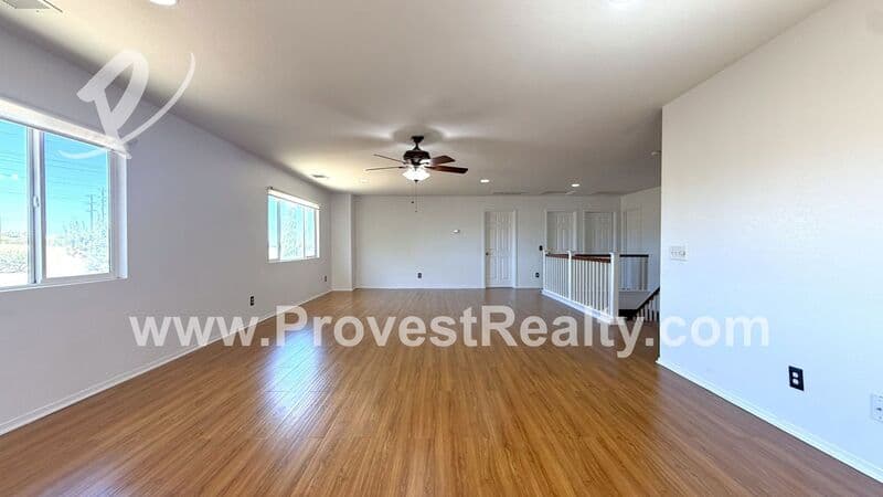 Hesperia House: 9172 Ocotillo Ave