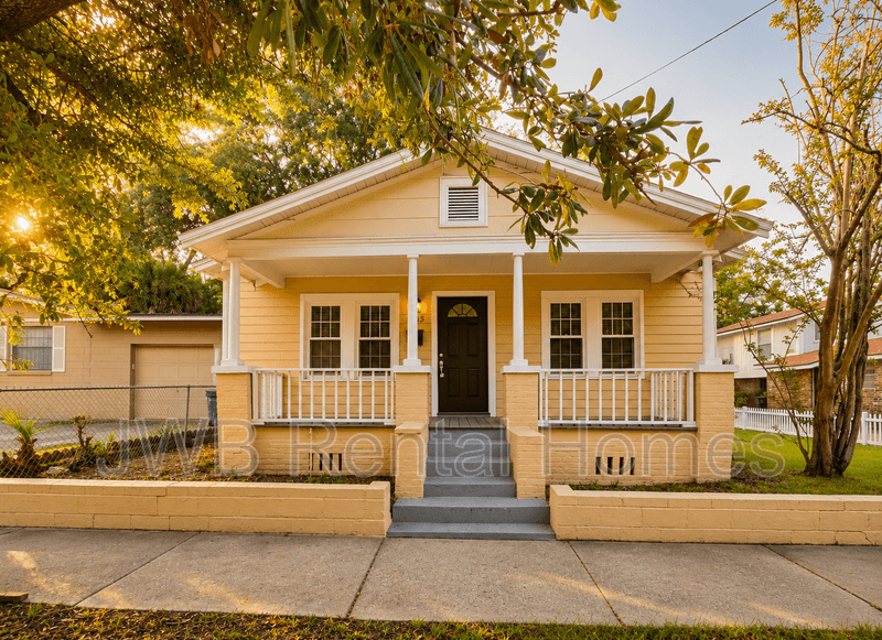 Jacksonville House: 1265 31st St W