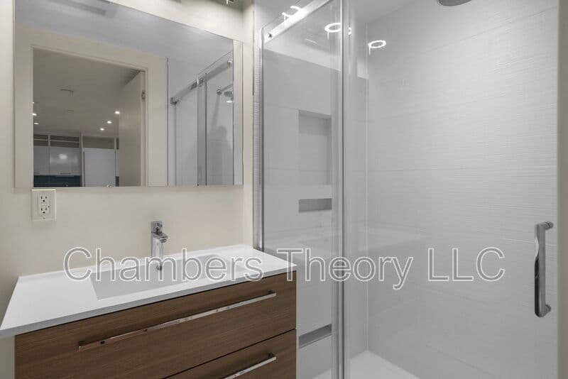 Washington Condo: 2422 17th St