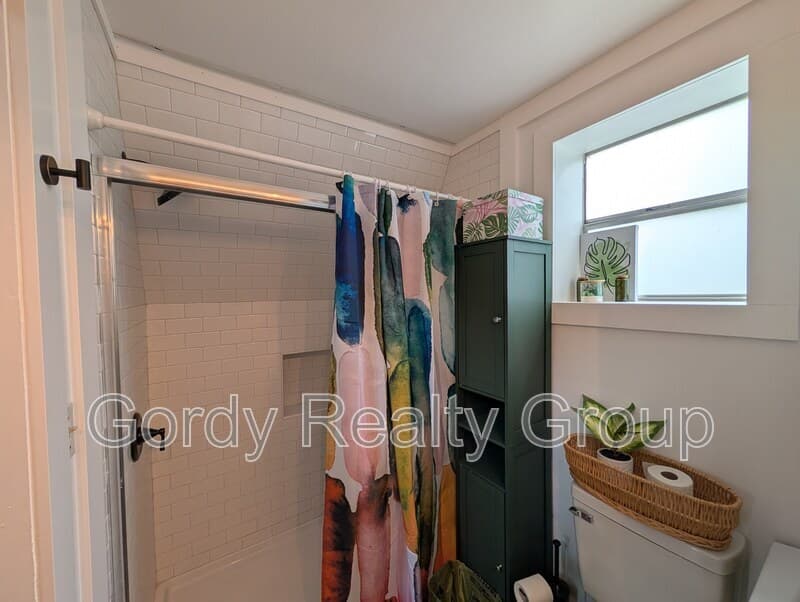 Marianna House: 2943 Noland Street