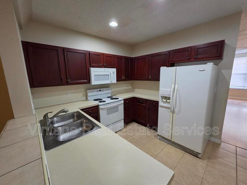 Riverview Townhome: 6241 Osprey Lake Circle