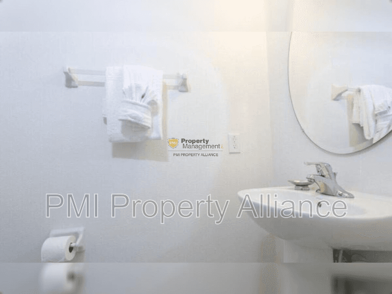 Davenport House: 2149 Crofton Ave