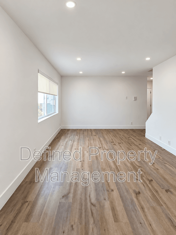 Los Angeles Condo: 3701 Hughes Ave