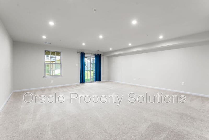 Hanover Townhome: 7850 Brandy Station Road