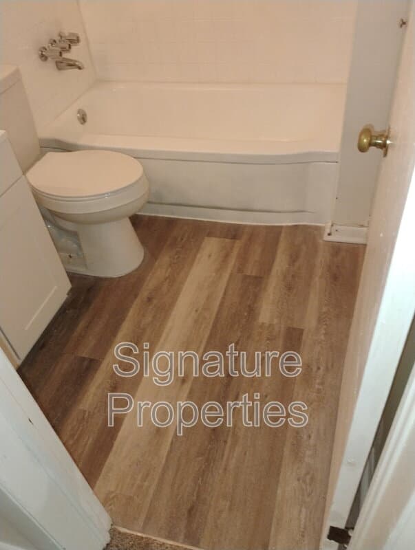 Virginia Beach House: 3825 Annie Ln