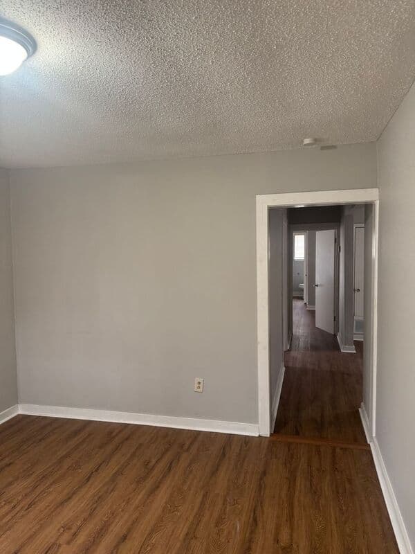 Memphis House: 694 Hamilton St