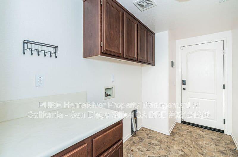 Santee House: 10147 Star Magnolia Lane