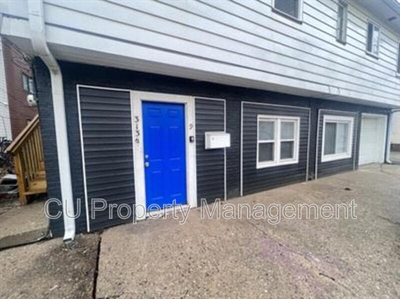 Champaign Condo: 313 Cottage Court