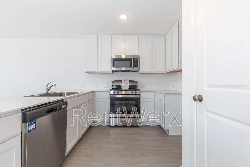 Elmendorf House: 6749 Marble Ridge