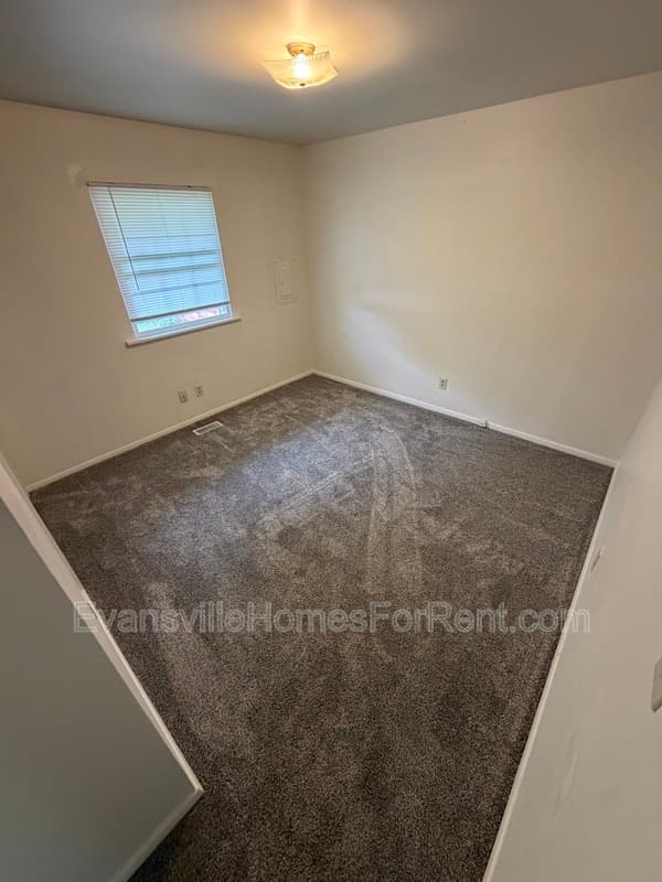 Evansville House: 1112 North Boeke Road