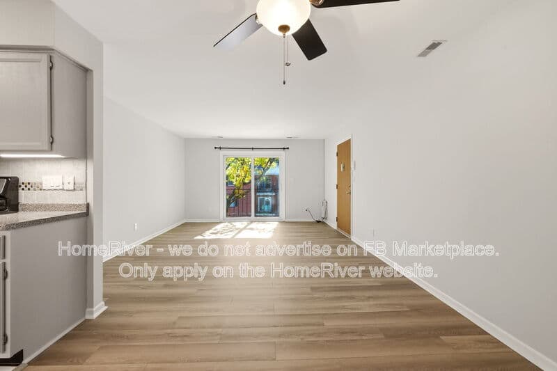Bloomfield Condo: 42 John St