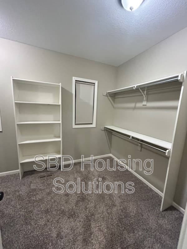 Blue Springs House: 8901 SW 8th St