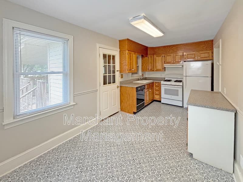 Greenville House: 22 Brownwood Drive