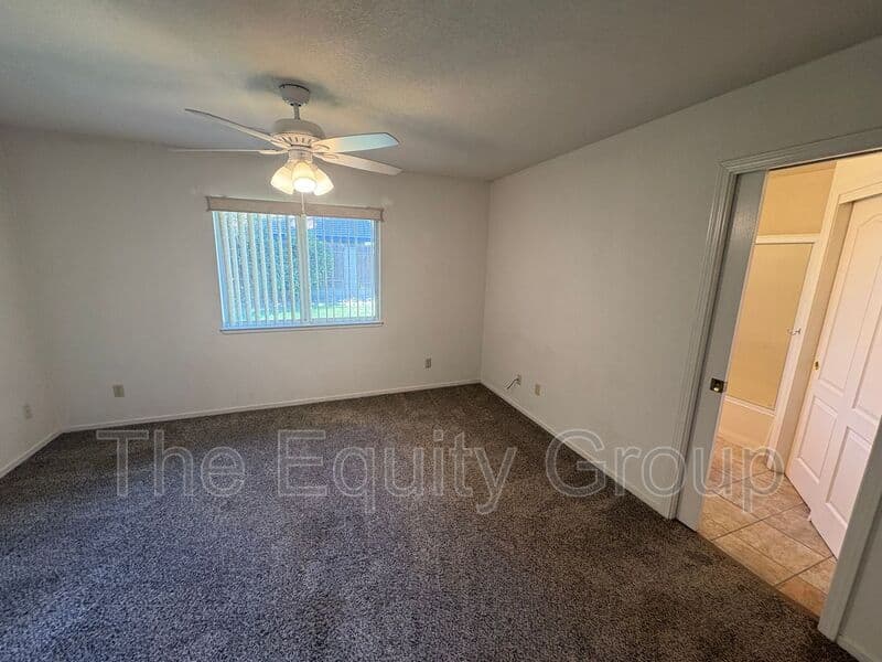 Visalia House: 323 South Citrus Court