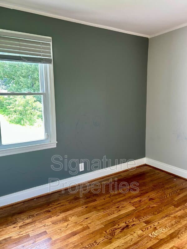 Martinsville House: 703 4th St