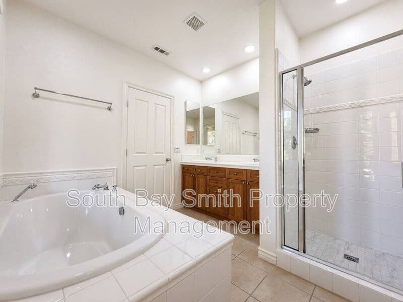 Redondo Beach Townhome: 84 Palos Verdes Blvd