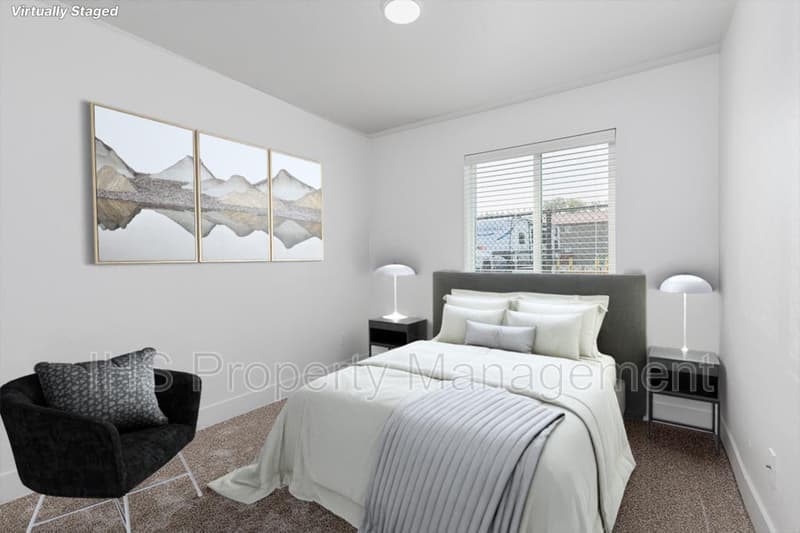 West Richland Townhome: 452 S 40th Ave.