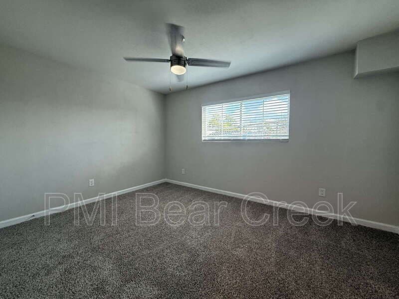 Houston Condo: 1824 Thonig Road
