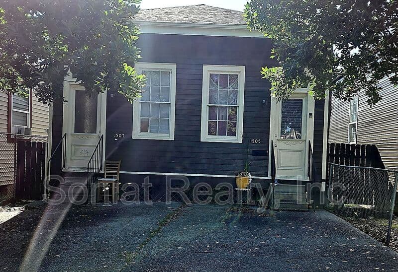 New Orleans Condo: 1505 Clouet Street