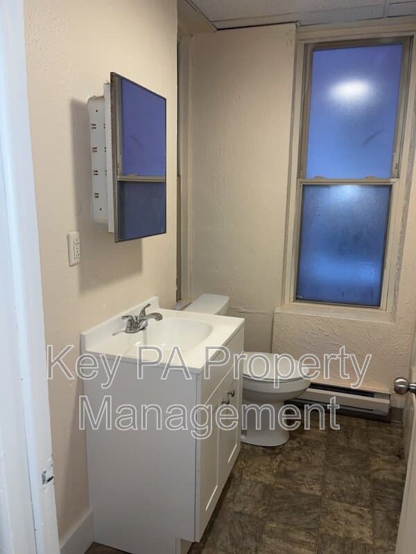 York Condo: 553 W King St