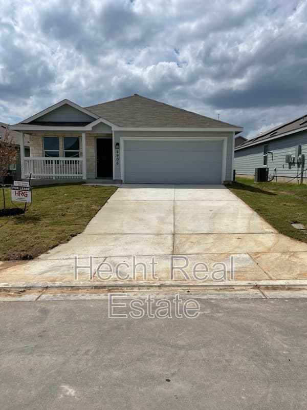 New Braunfels House: 2906 Green Finch