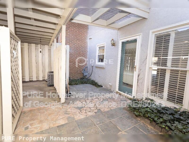 Duluth Townhome: 3554 Knotsberry Ln