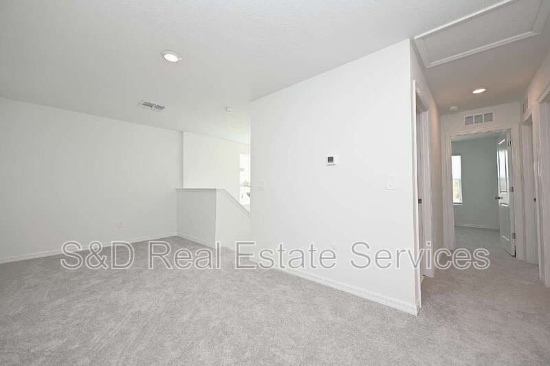 Lakeland House: 7847 Abagail Dr.