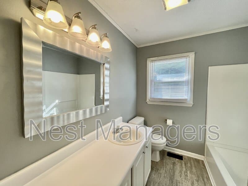 Fayetteville House: 7401 Paxton Drive