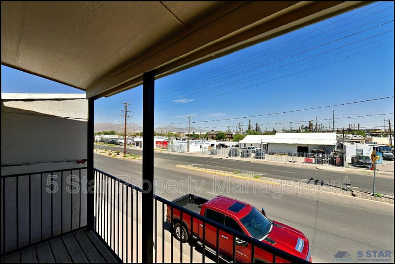 El Paso Condo: 6806 Alameda Ave