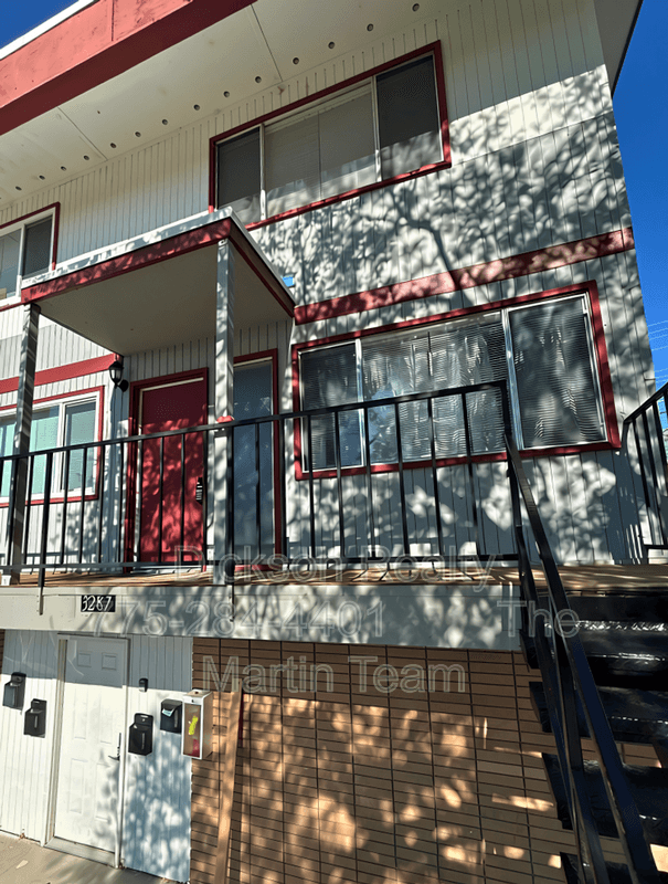 Reno House: 3287 Gypsum Road