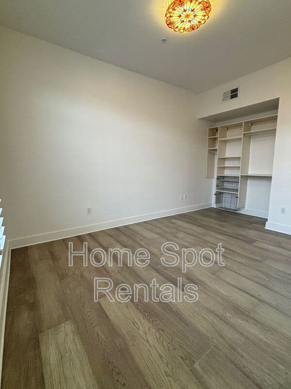 Atlanta Condo: 925 Garrett St. SE
