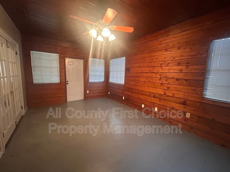 St. Petersburg House: 2511 55th Ave N