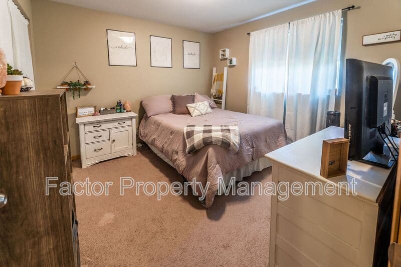 Mankato Condo: 1328 Warren St.