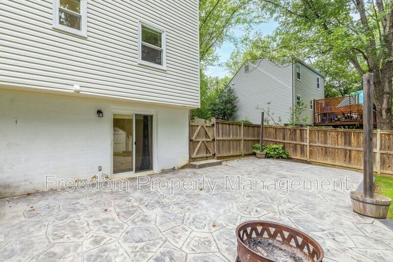 Woodbridge House: 5256 Sudberry Ln