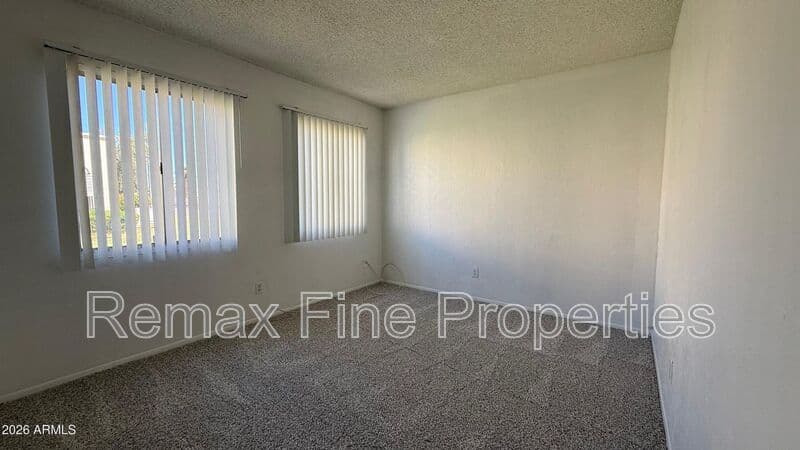 Glendale House: 5701 N 44th Avenue