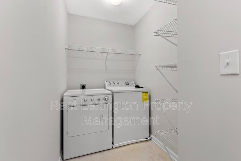 Lexington House: 1625 Nicholasville Road Unit 601