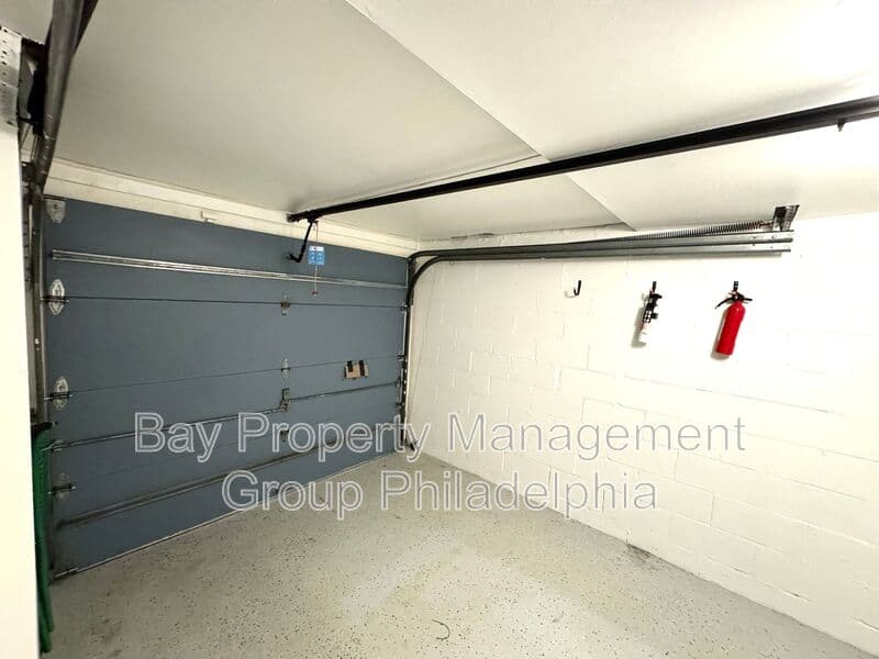Philadelphia House: 834 N Newkirk St
