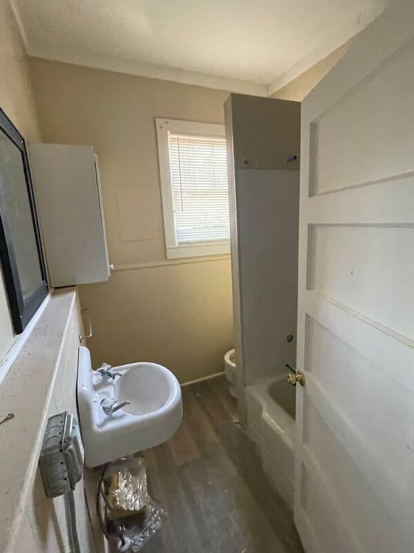 Orangeburg House: 1339 Glover St